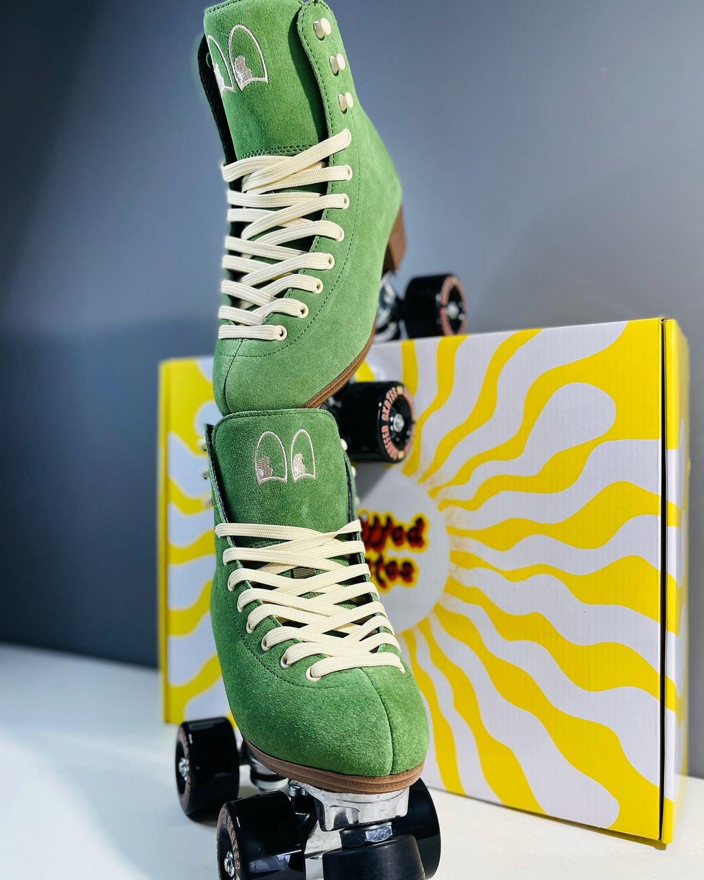 Chuffed Wanderer - Olive Green