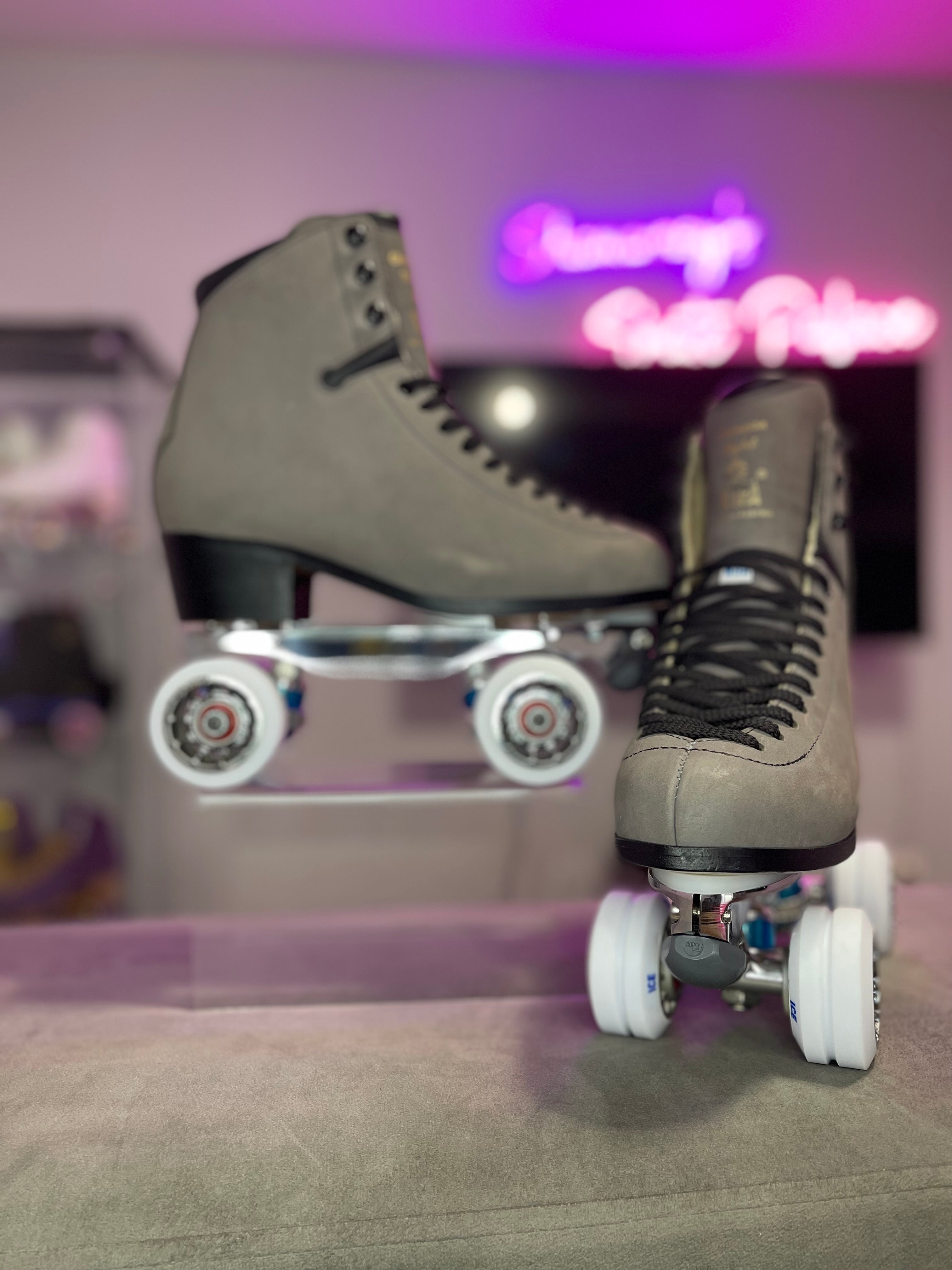 One of a Kind “The Greytest” WIFA Nubuck Champion Light - Rock